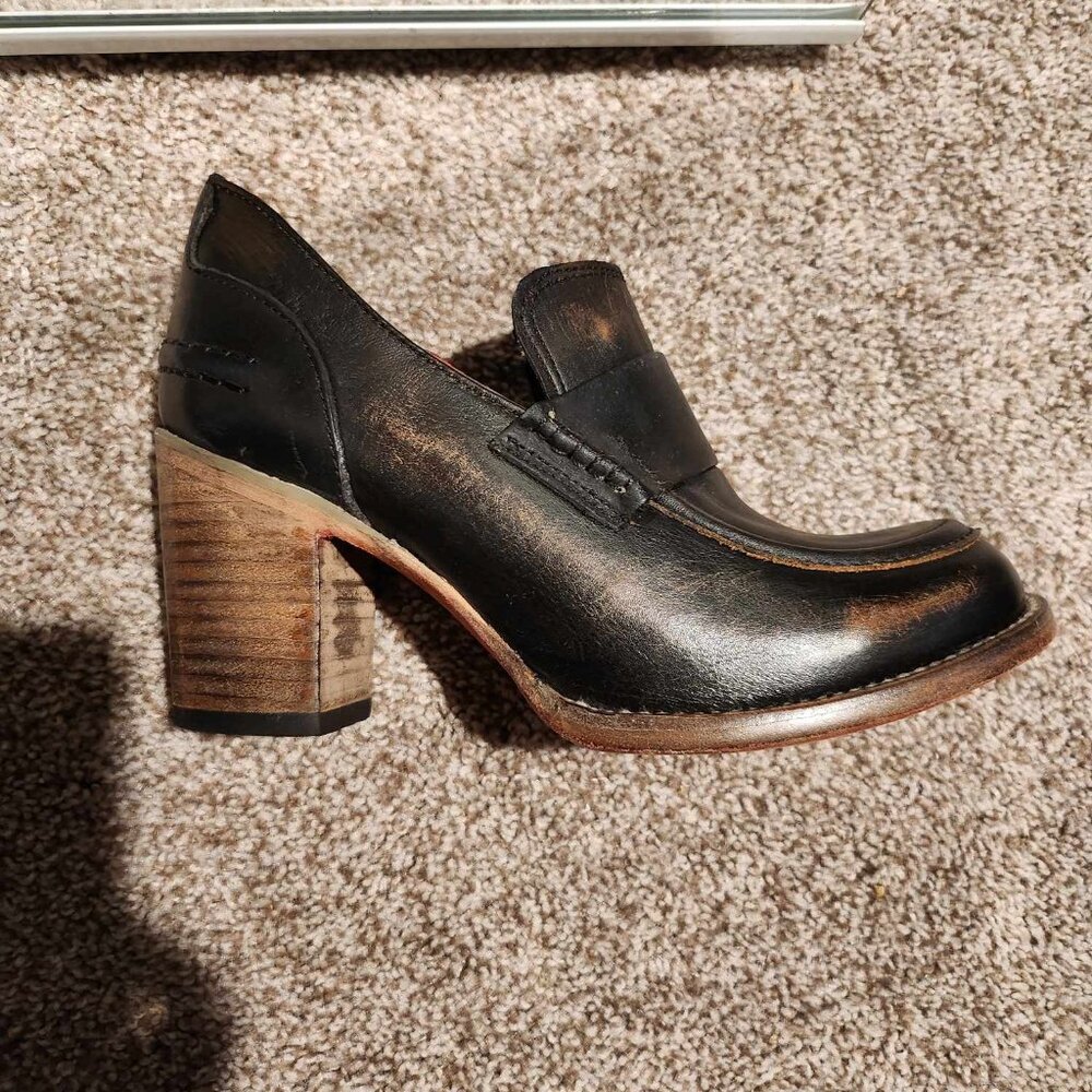 FREEBIRD BELLEVUE, LIKE NEW SZ 7